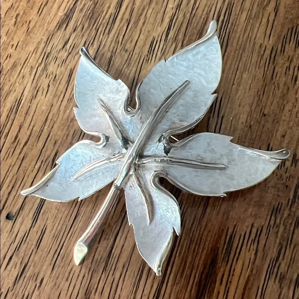 Pastelli Vintage Brushed Silver Maple Tree Leaf Pin Brooch Gold Trim